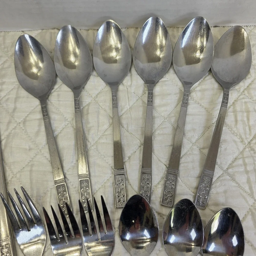 Vintage MCM Customcraft Fleur De Lis Flatware Silverware 15-Piece Set Stainless